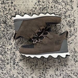 SOREL Kinetic Caribou Snow Boot Waterproof Boot Size 8